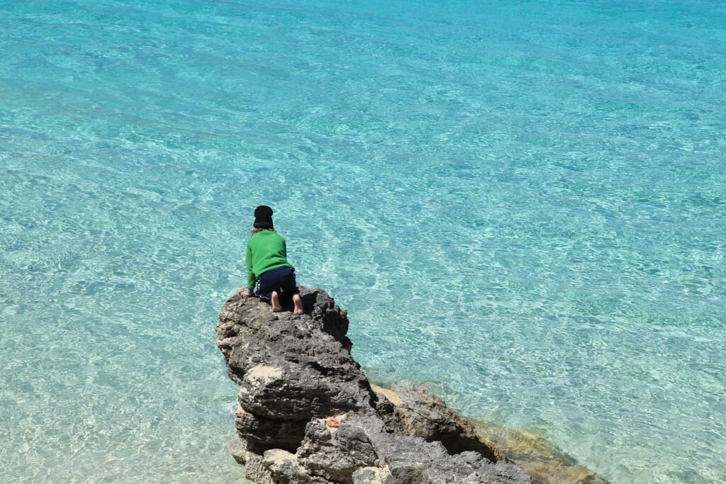 コミノ島ブルーラグーンの透明な海